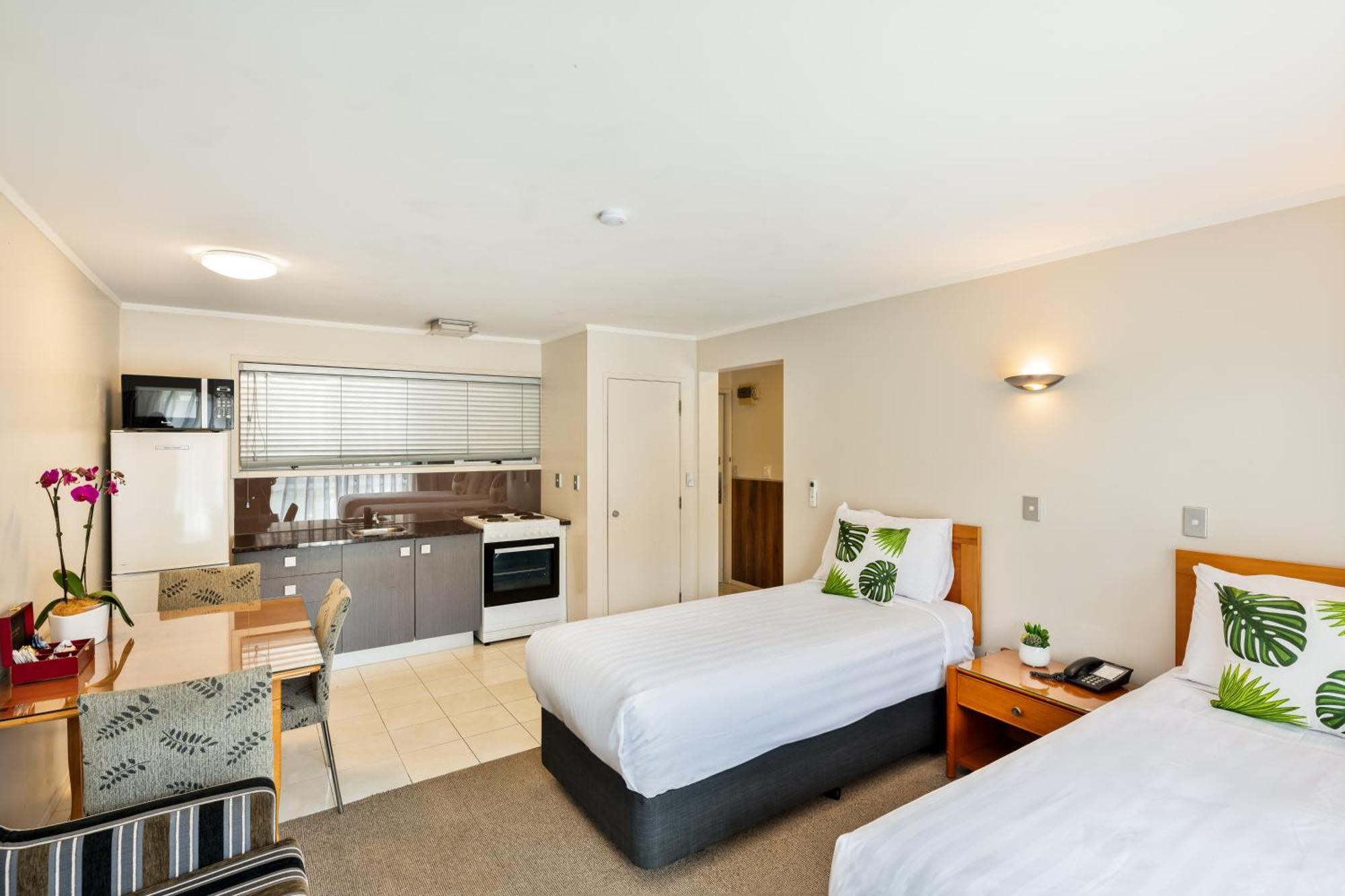 Best Western Newmarket Inn & Suites Auckland Exterior photo